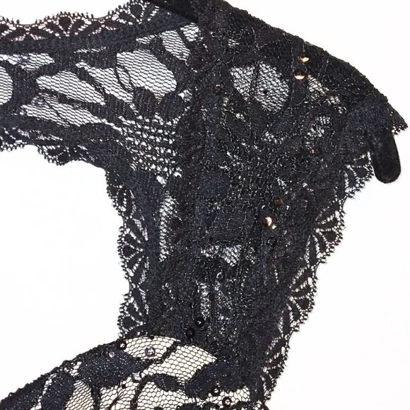 WINDSOR COLLECTIONS BLACK & NUDE LACE DRESS WITH CRYSTAL WAISTBAND - Picture 5 of 7